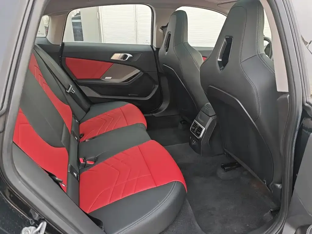 BMW 2 Series 2025 из CN, фото 2