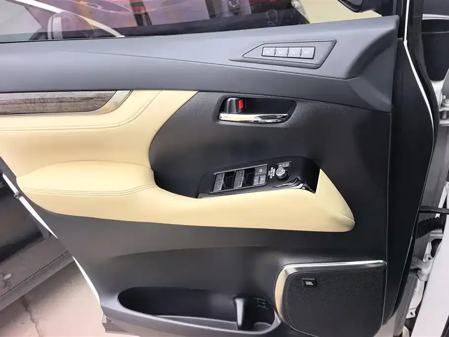 Toyota Alphard 2022 из CN, фото 7