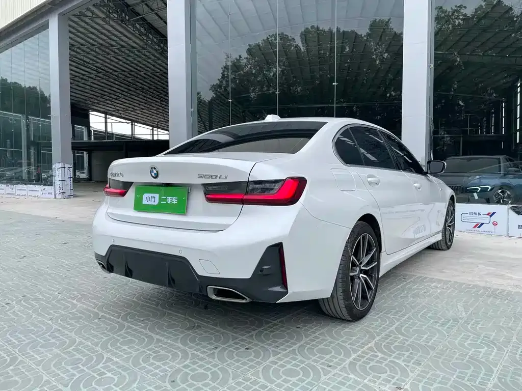 BMW 3 Series 2023 из CN, фото 4