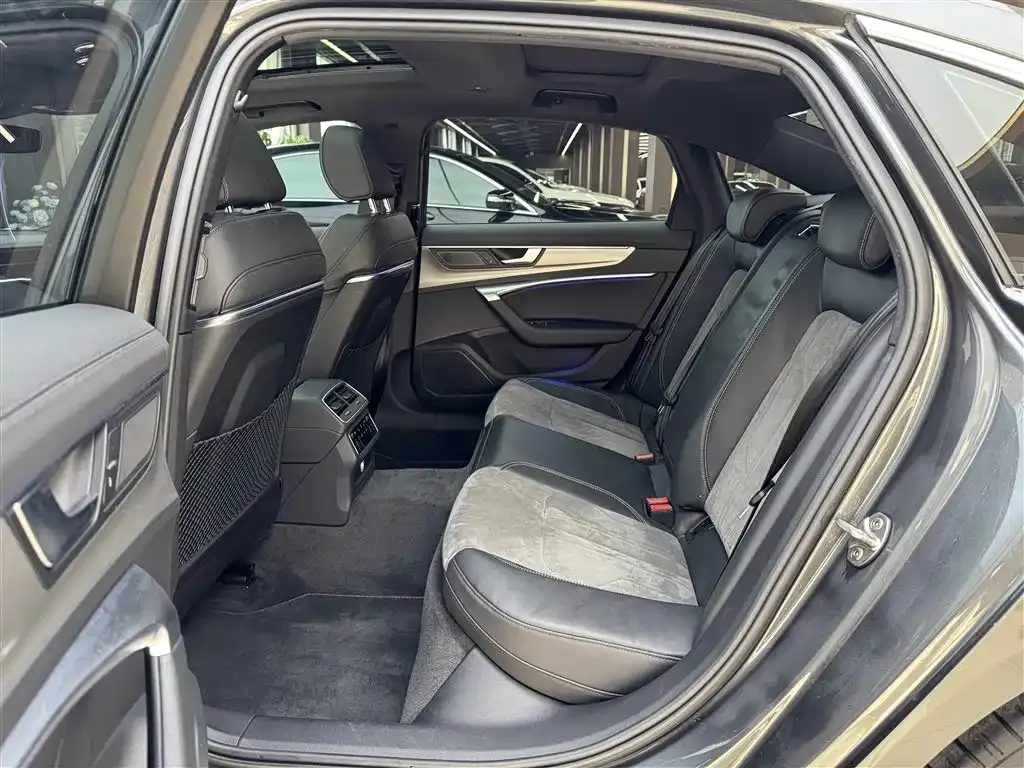 Audi A6L 2022 из CN, фото 7