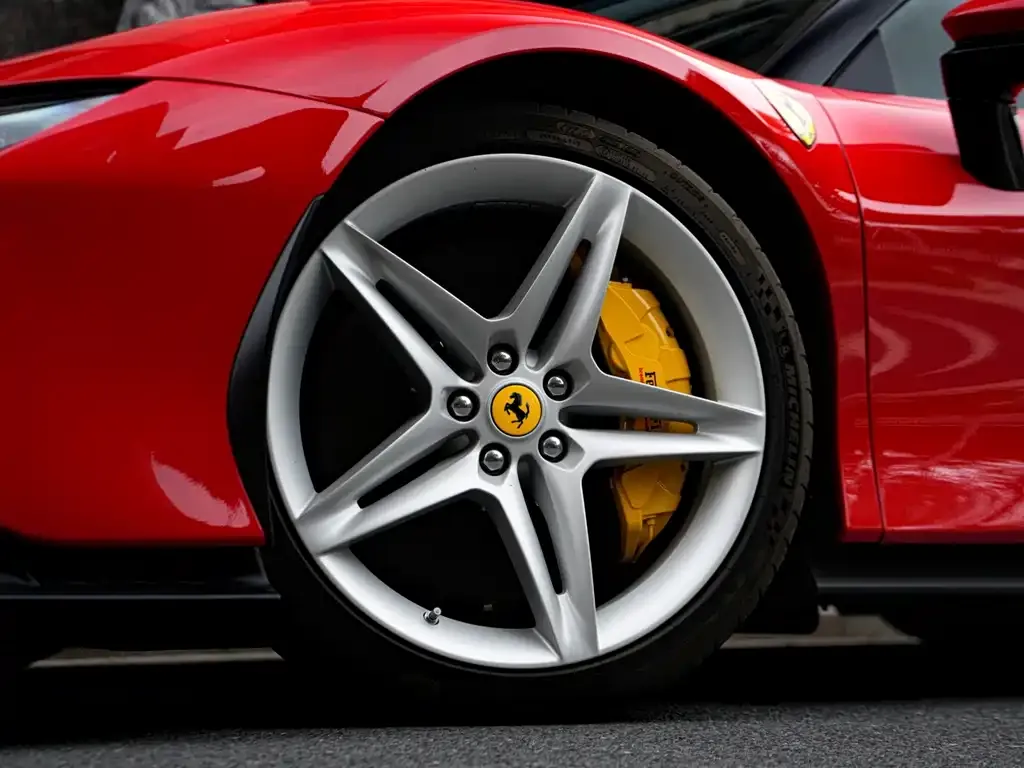 Ferrari SF90 — фото 10