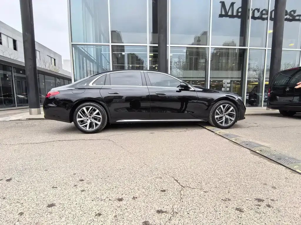 Mercedes-Benz E-Class 2024 из CN, фото 8