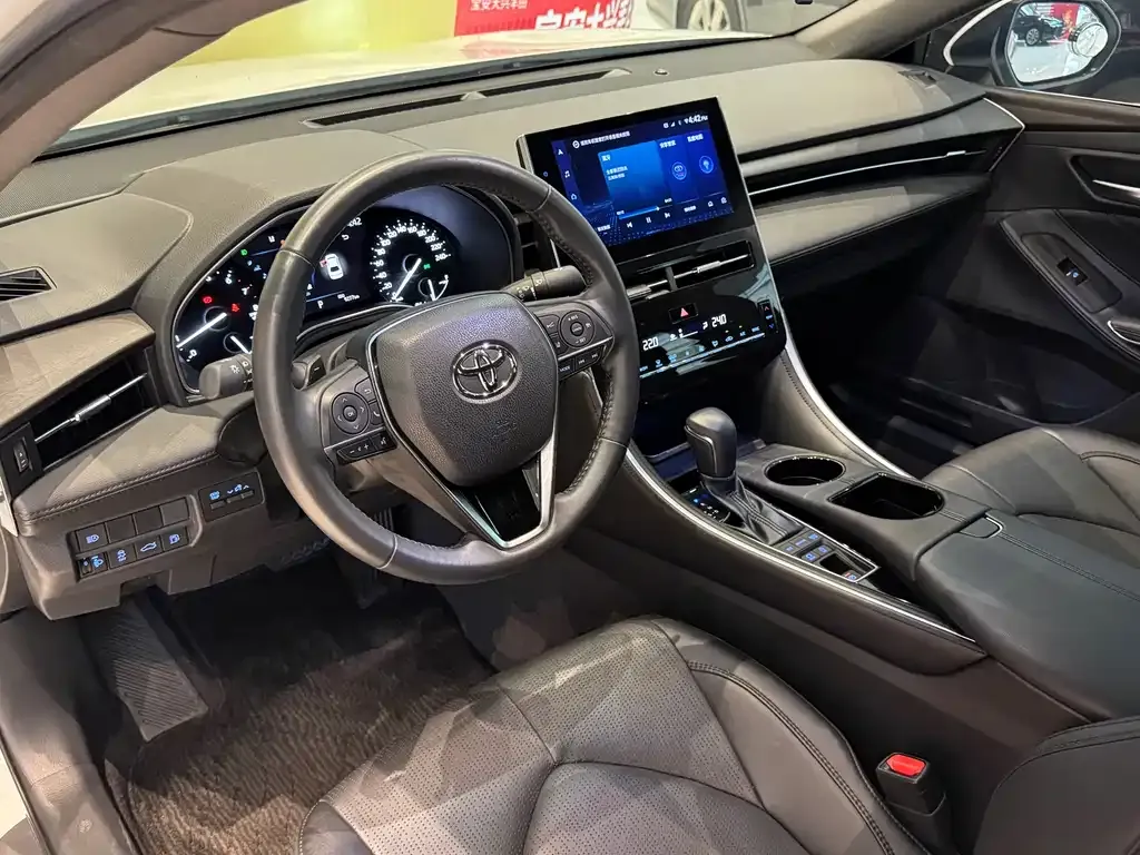 Toyota Avalon — фото 10