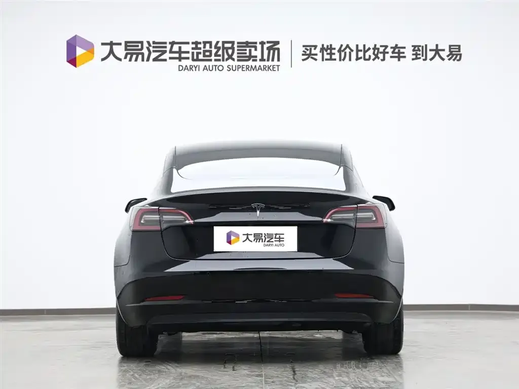 Tesla Model 3 — фото 4