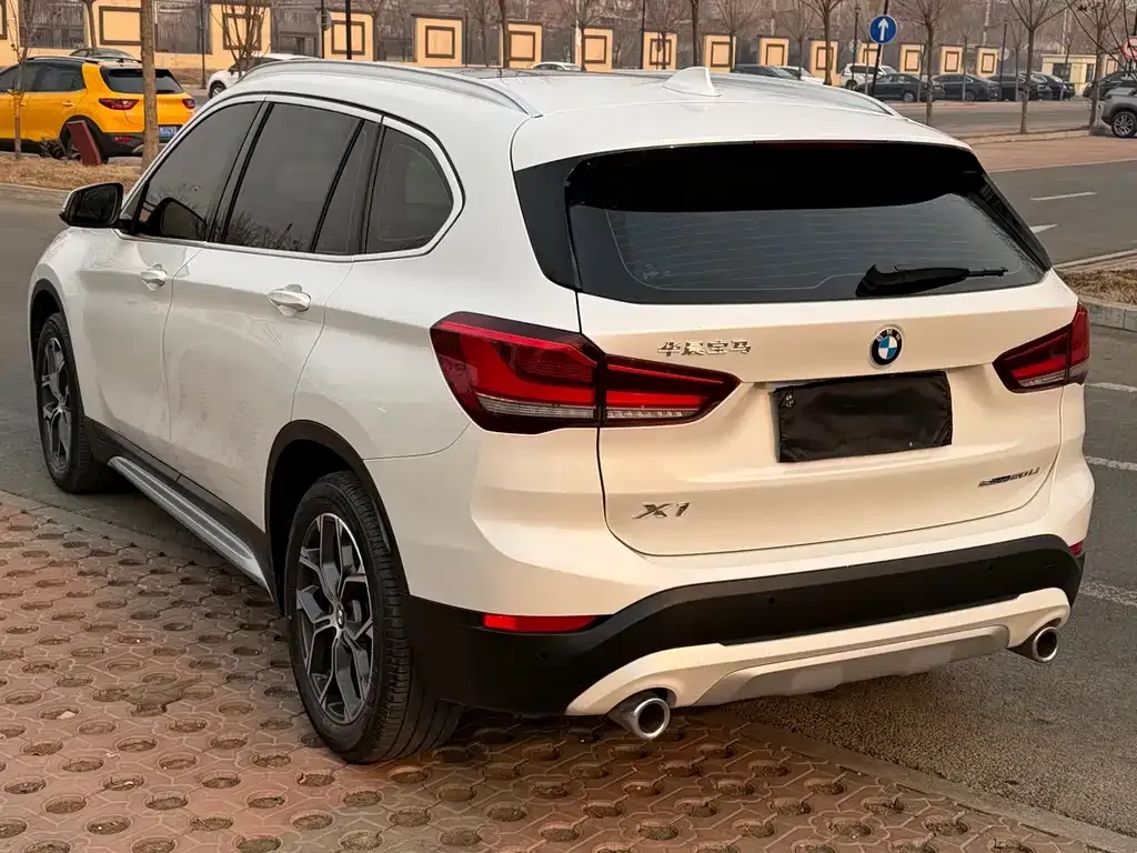 BMW X1 — фото 6