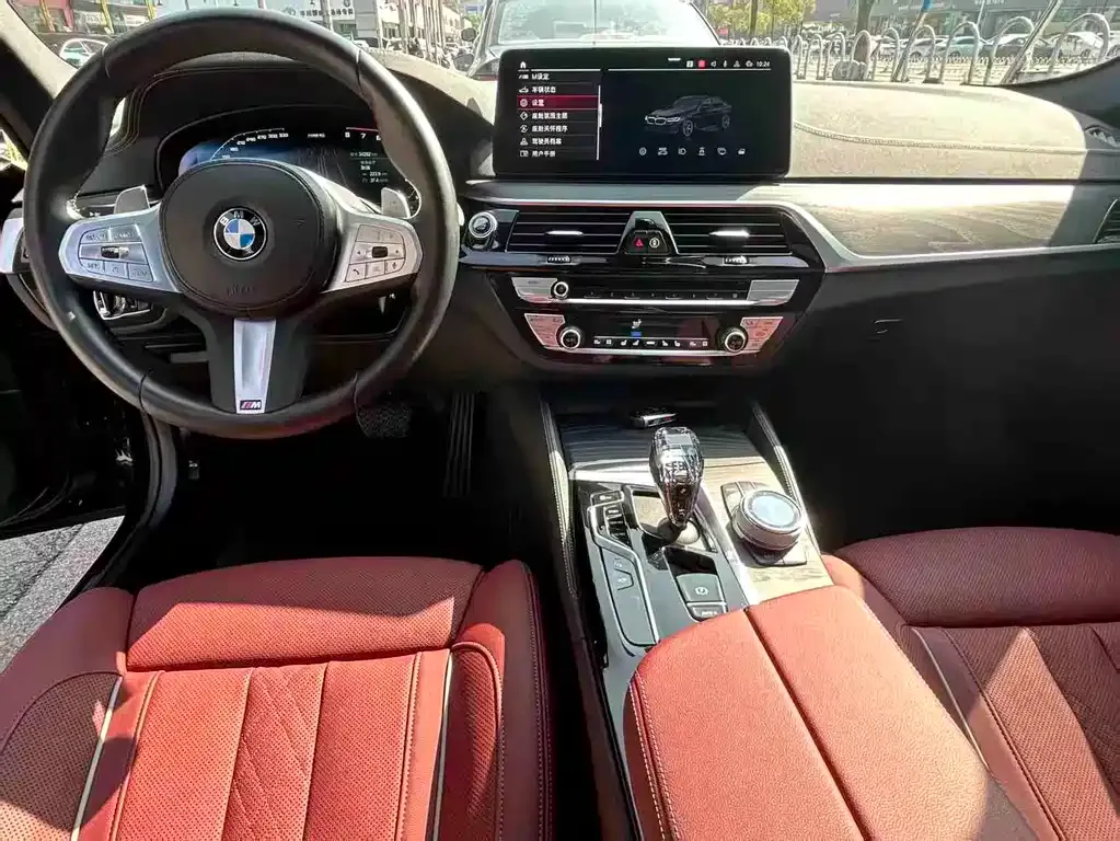 BMW 5 Series — фото 4