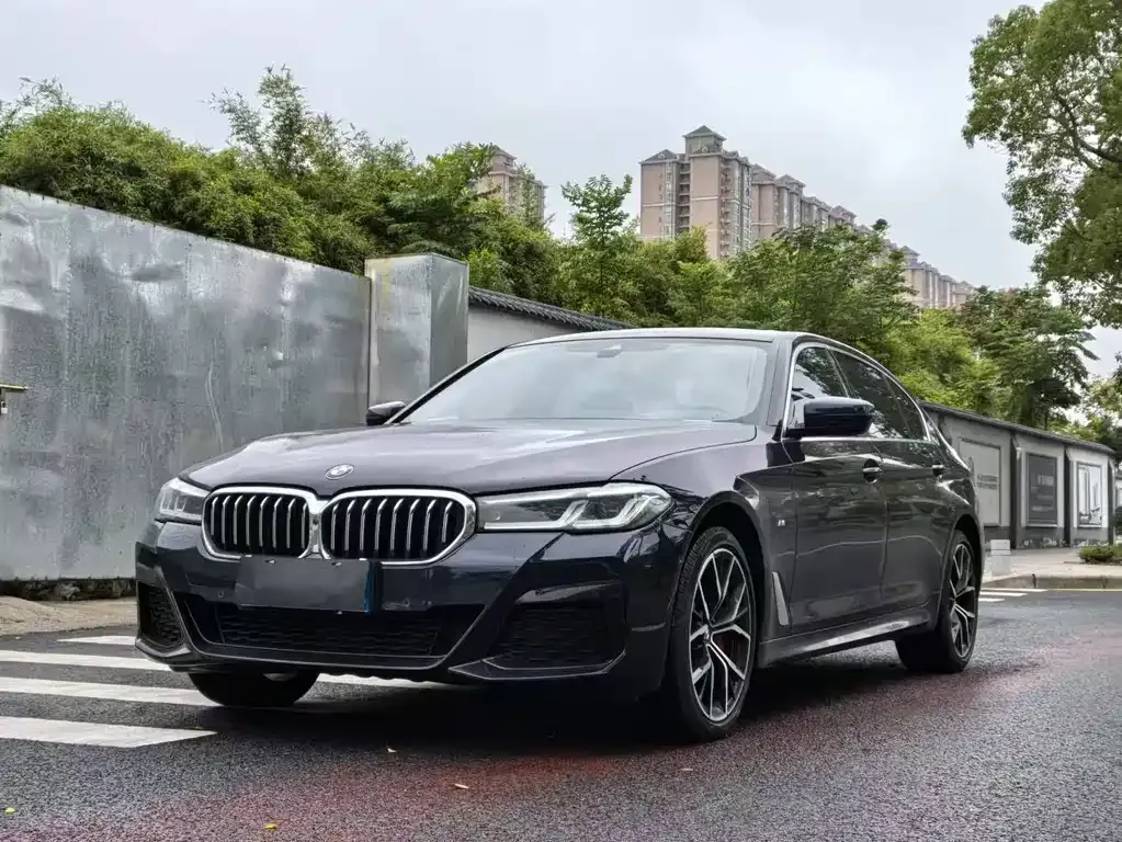 BMW 5 Series — фото 5