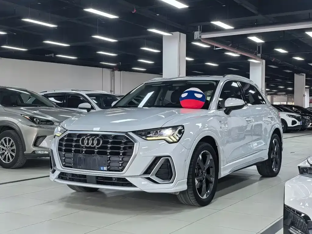 Audi Q3 2023 из CN, фото 1