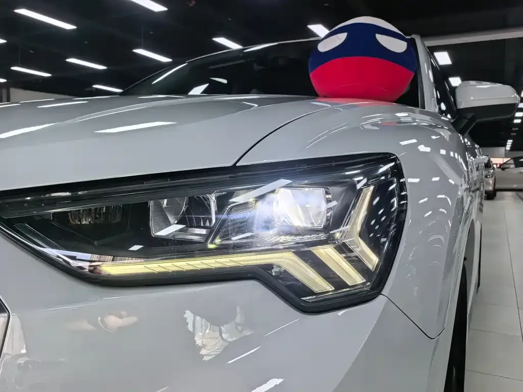 Audi Q3 2023 из CN, фото 2