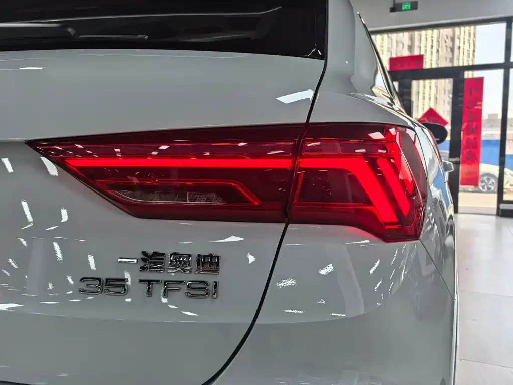Audi Q3 2023 из CN, фото 9