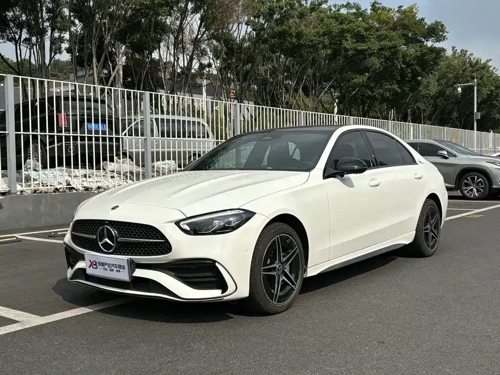 Mercedes-Benz C-Class — фото 1
