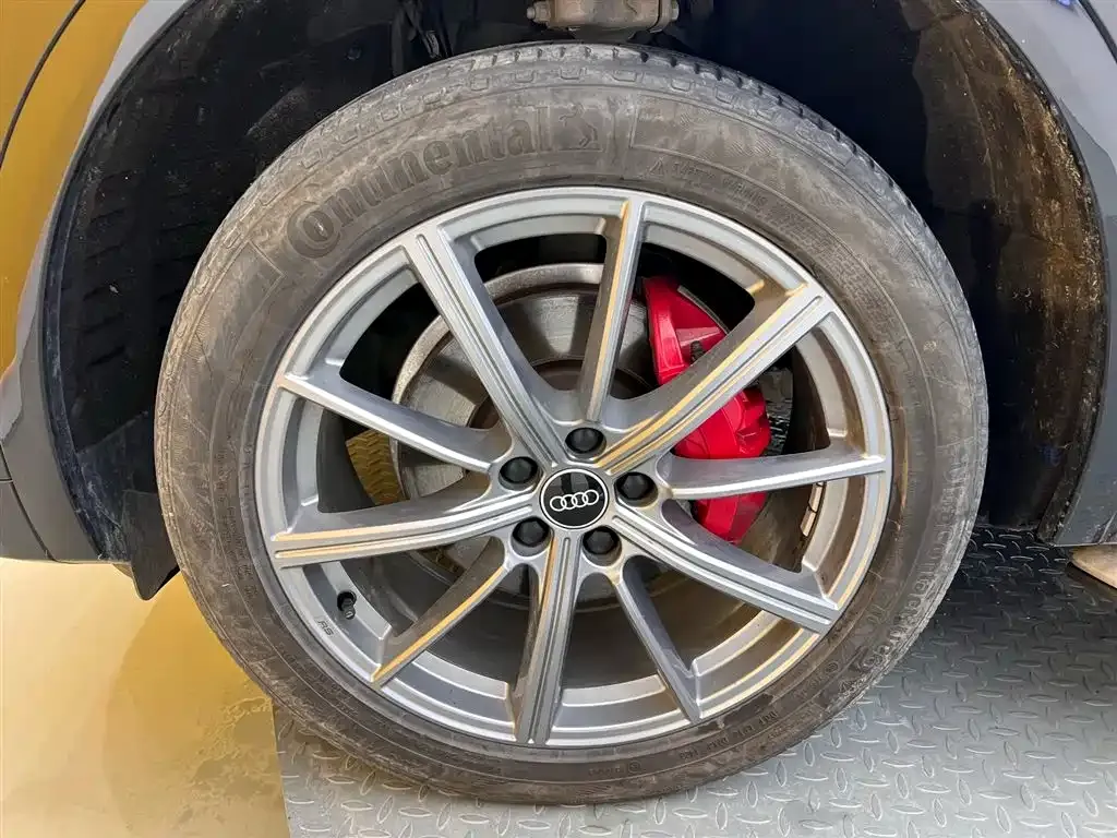 Audi Q5L 2023 из CN, фото 10