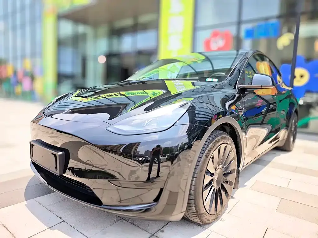 Tesla Model Y — фото 7