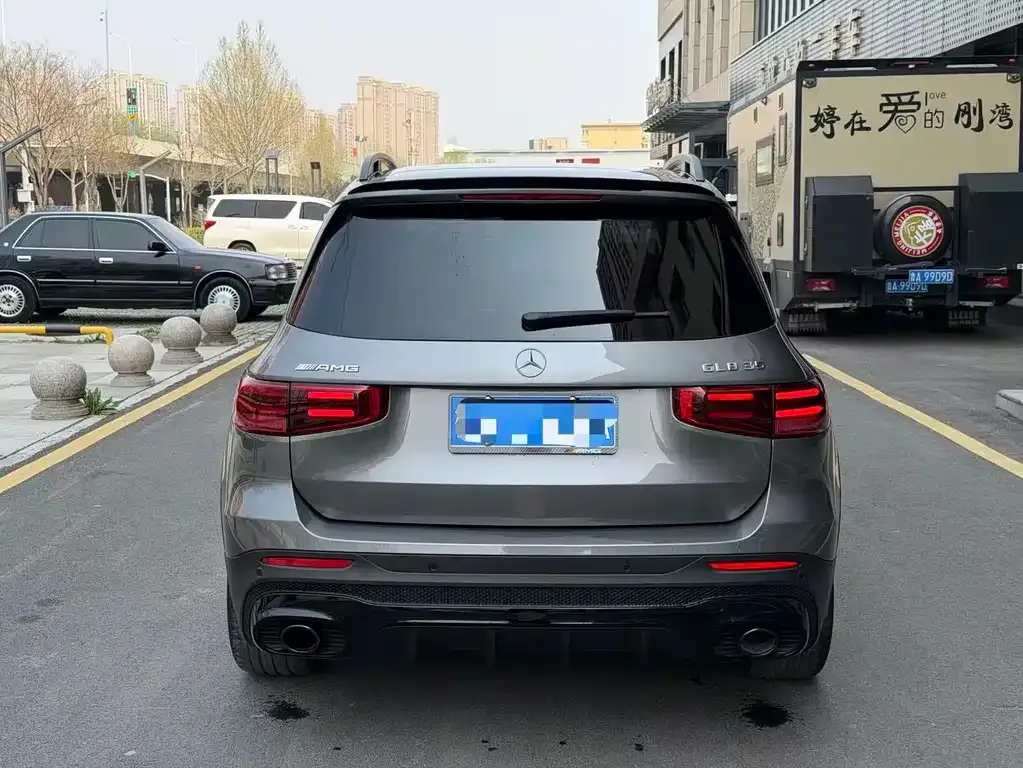 Mercedes-Benz GLB AMG — фото 9