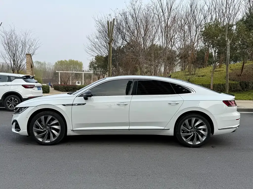 Volkswagen CC 2022 из CN, фото 8