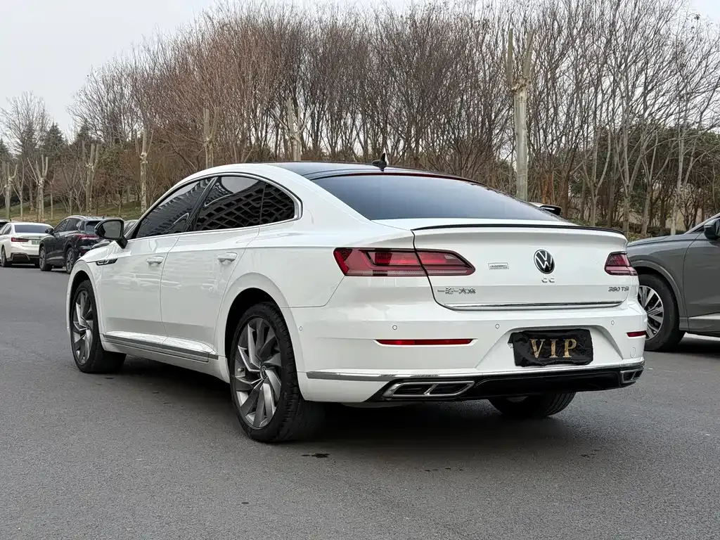 Volkswagen CC 2022 из CN, фото 10