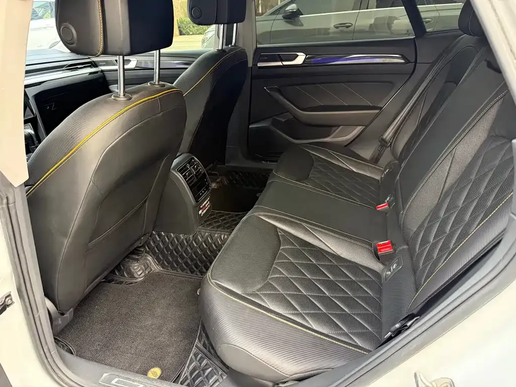 Volkswagen CC 2022 из CN, фото 5