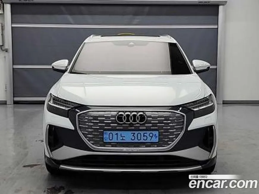 Audi Q4 e-tron — фото 4