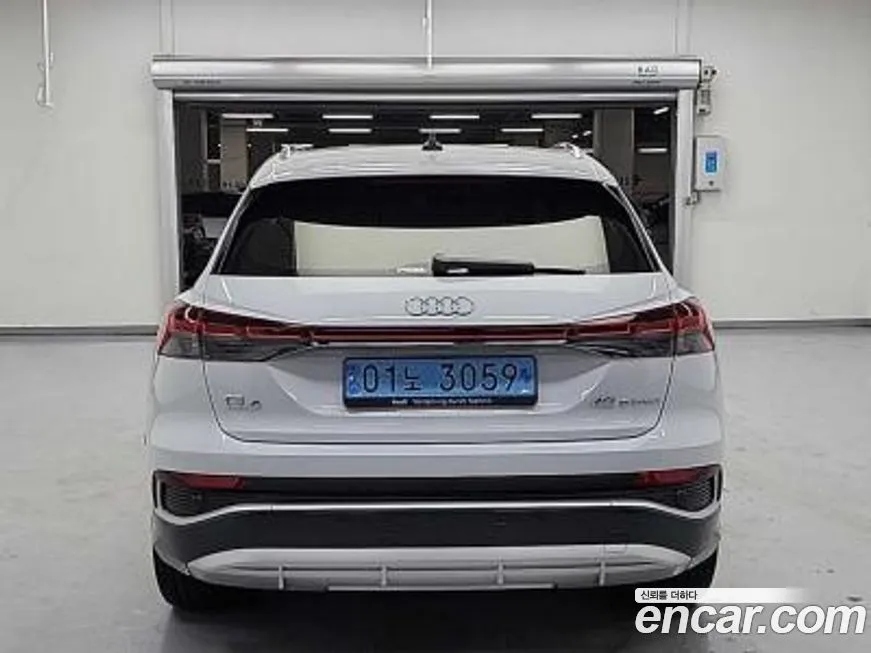 Audi Q4 e-tron — фото 9