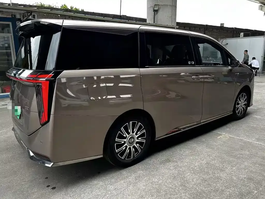 GAC Motor Trumpchi E9 — фото 9