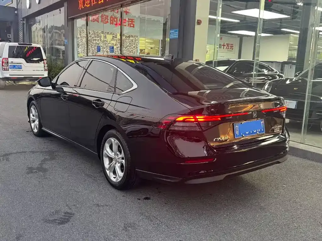 Honda Accord — фото 3