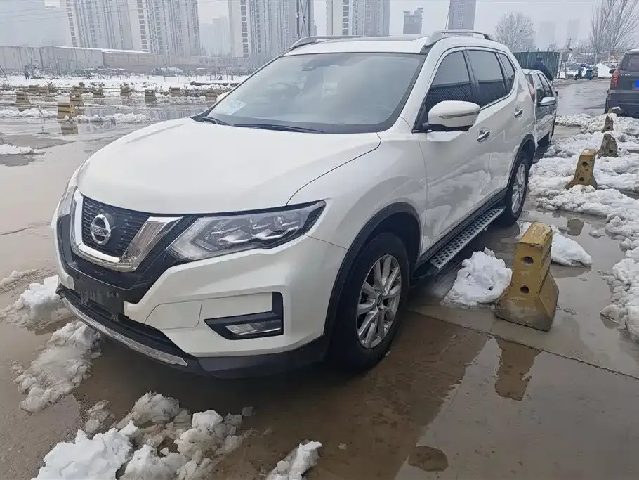 Nissan X-Trail — фото 1
