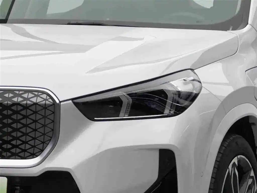 BMW iX1 2025 из CN, фото 4