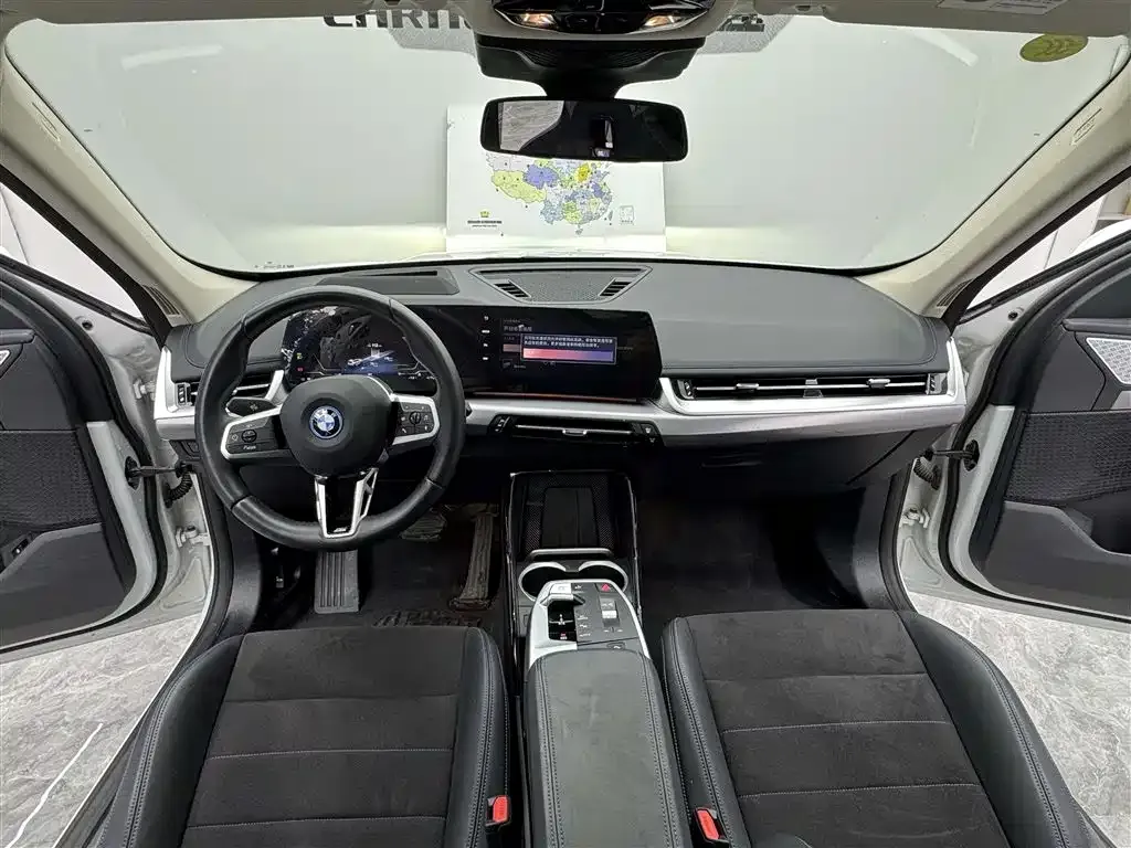 BMW iX1 2025 из CN, фото 9