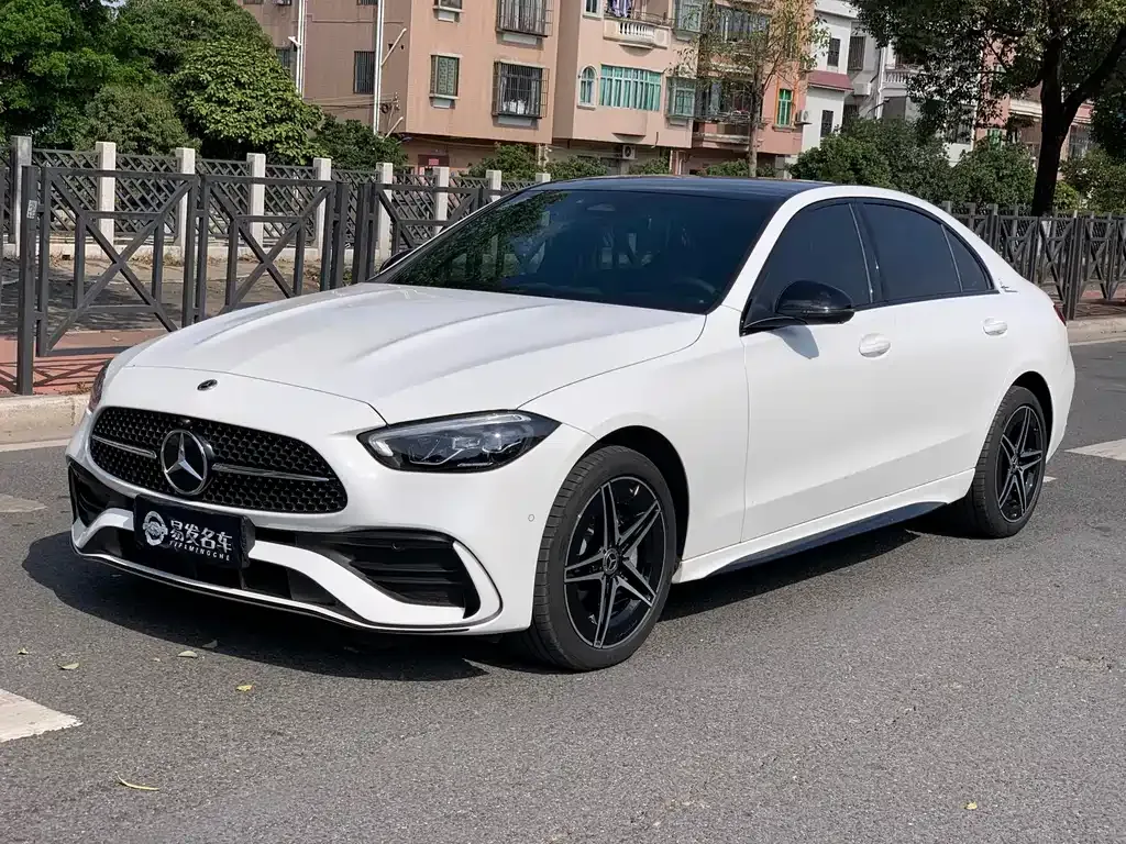 Mercedes-Benz C-Class — фото 1