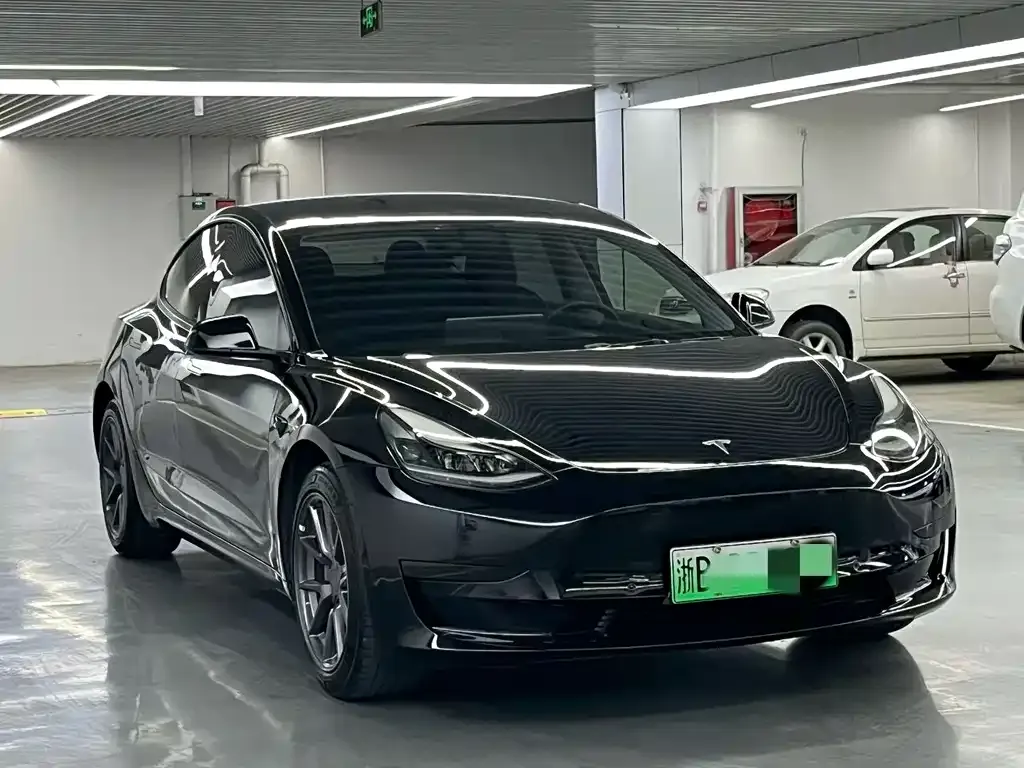 Tesla Model 3 — фото 7