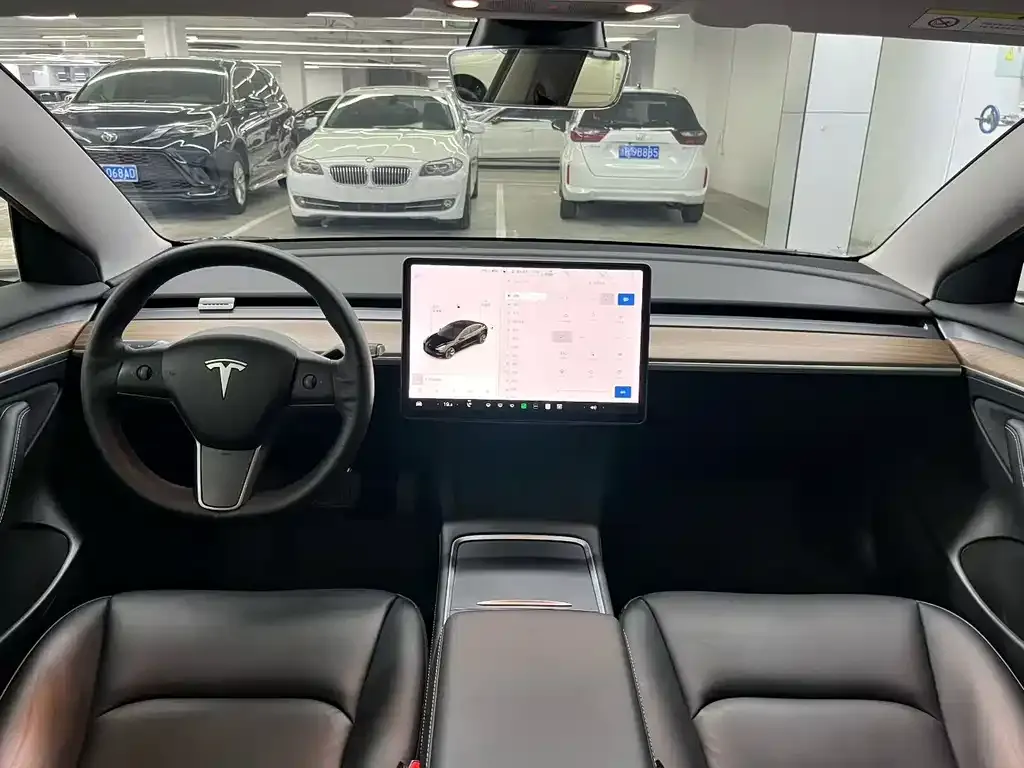 Tesla Model 3 — фото 5