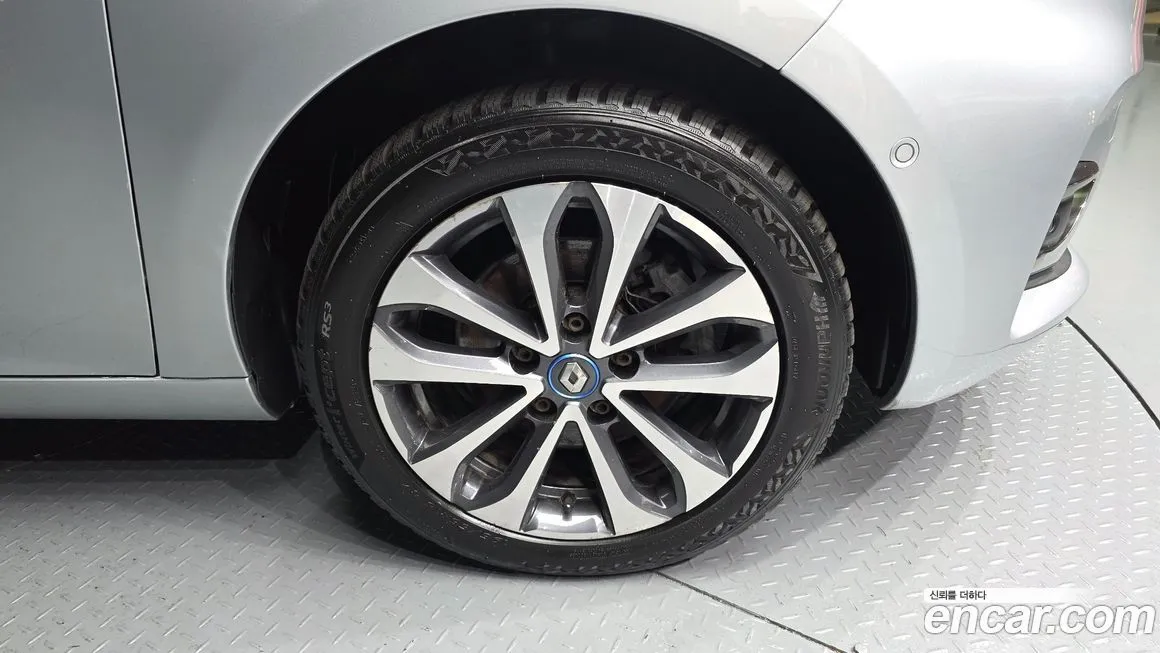 Renault Korea (Samsung) Zoe 2021 из KR, фото 3