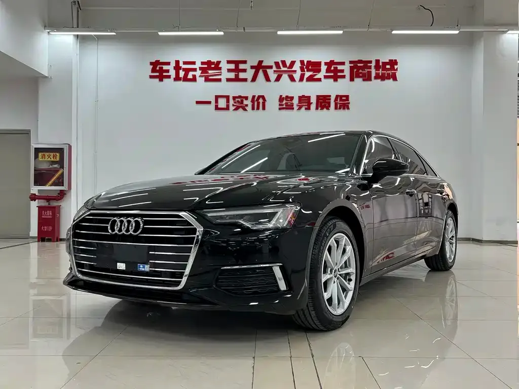 Audi A6L — фото 1