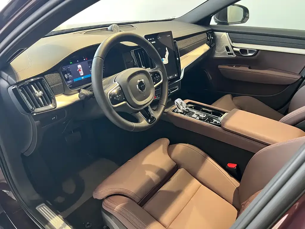 Volvo S90 — фото 9
