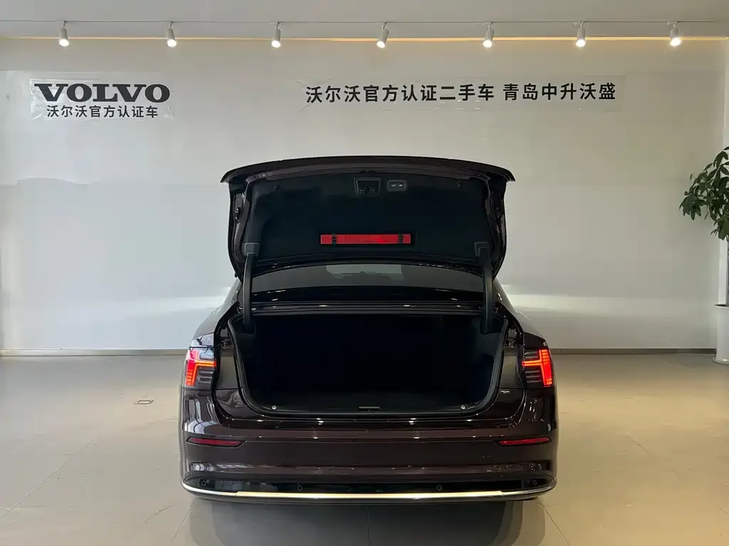 Volvo S90 — фото 3