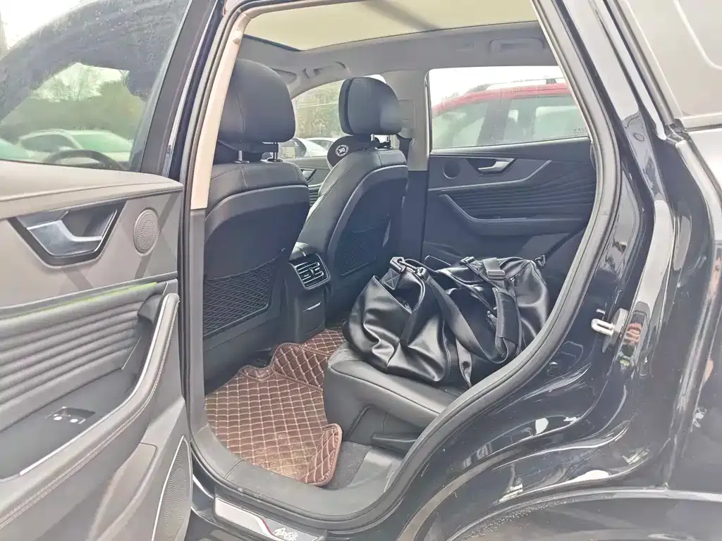 Hongqi HS5 2023 из CN, фото 6