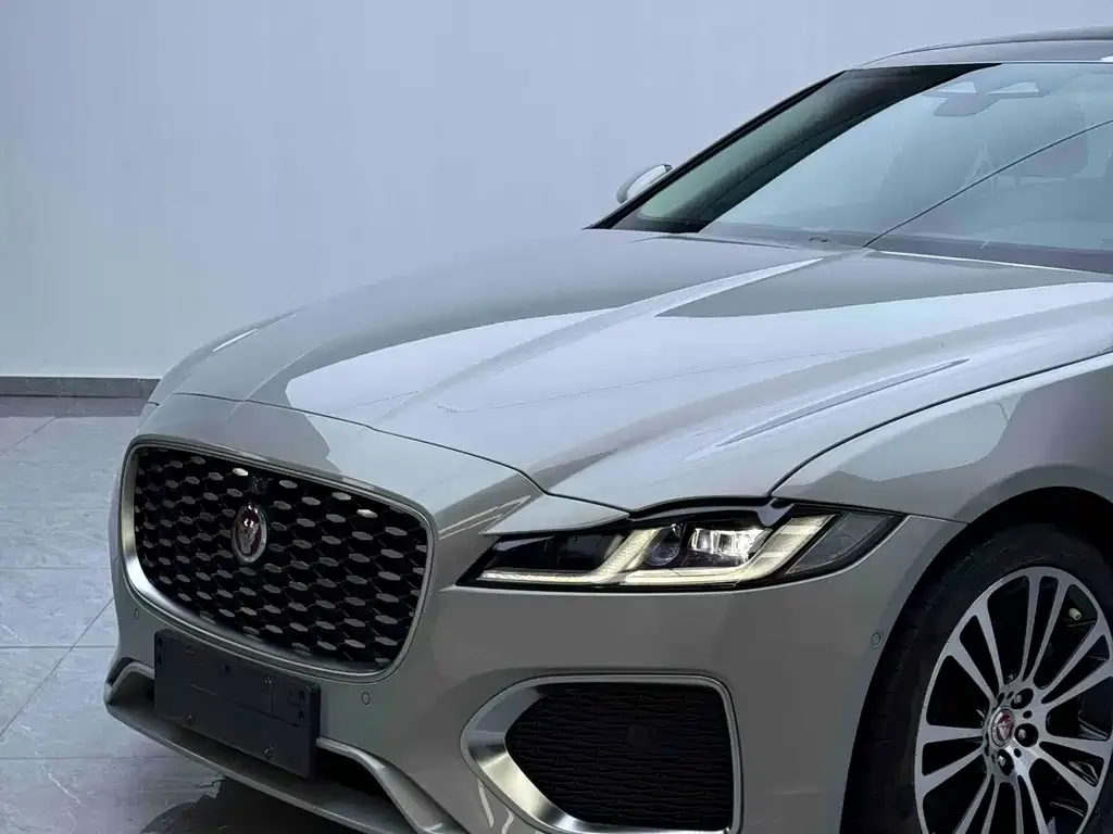 Jaguar XFL — фото 4