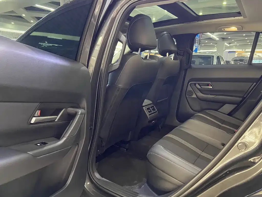 Mazda CX-50 2023 из CN, фото 8