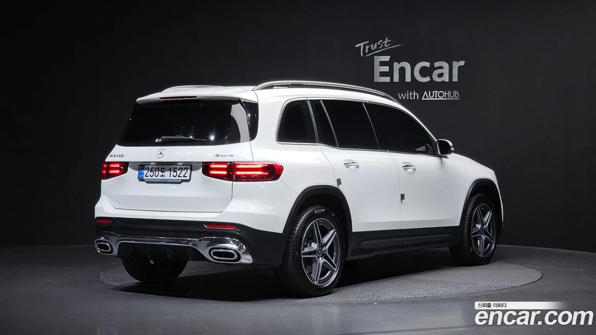 Mercedes-Benz GLB-Class — фото 8