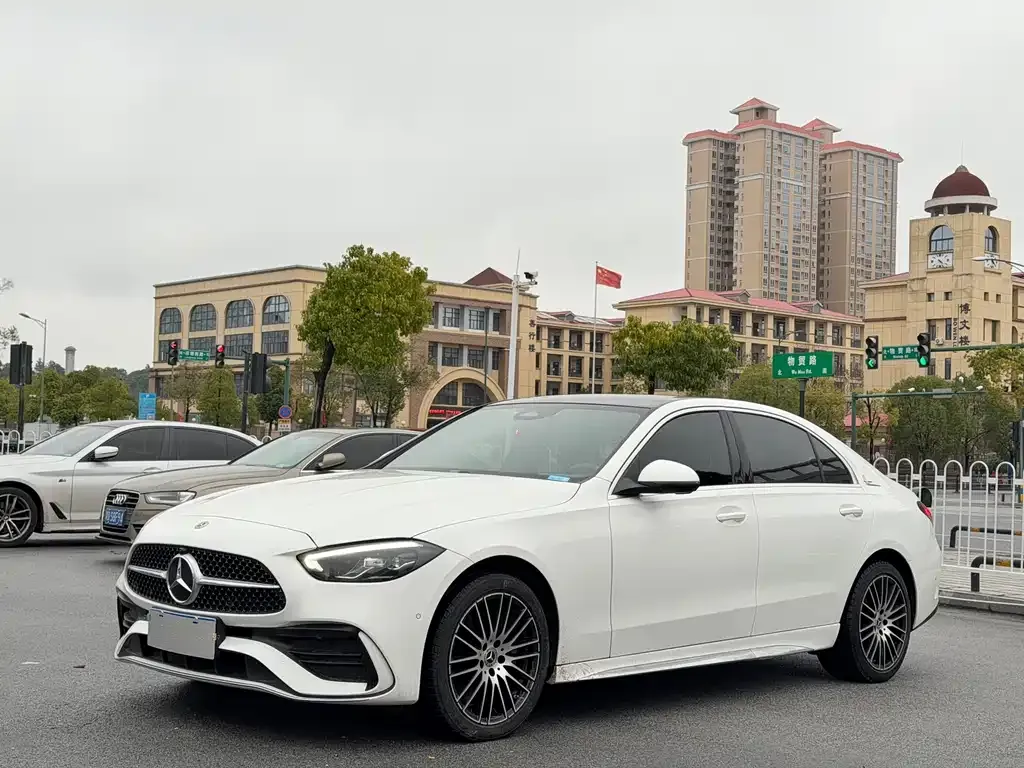 Mercedes-Benz C-Class — фото 1