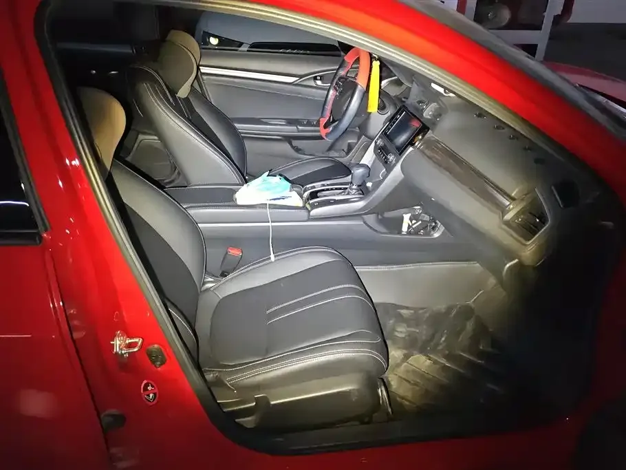 Honda Civic — фото 10
