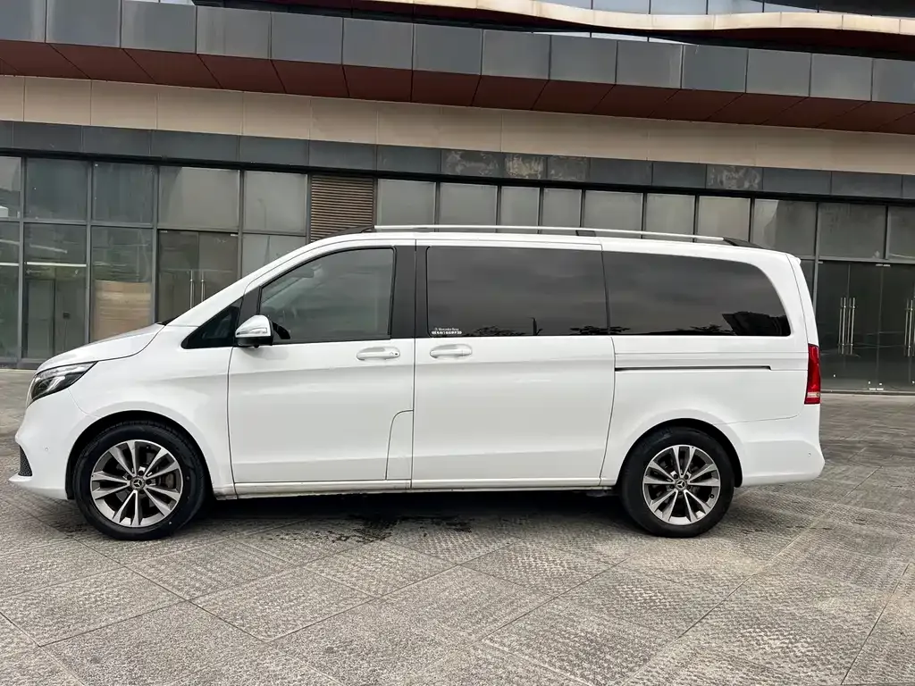 Mercedes-Benz V-Class 2022 из CN, фото 3