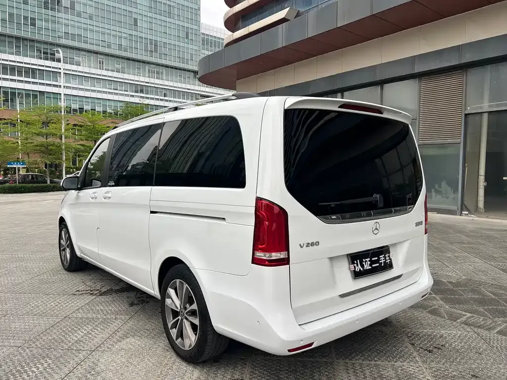 Mercedes-Benz V-Class 2022 из CN, фото 5