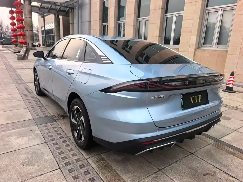 Geely Galaxy L6 — фото 7
