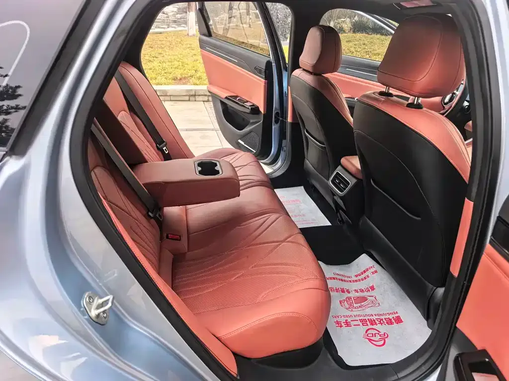 Geely Galaxy L6 — фото 10
