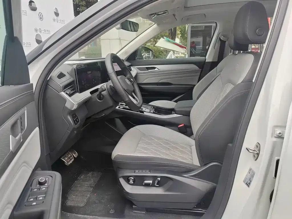 Volkswagen Tavendor 2023 из CN, фото 5