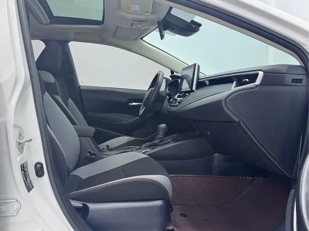 Toyota Corolla 2021 из CN, фото 2