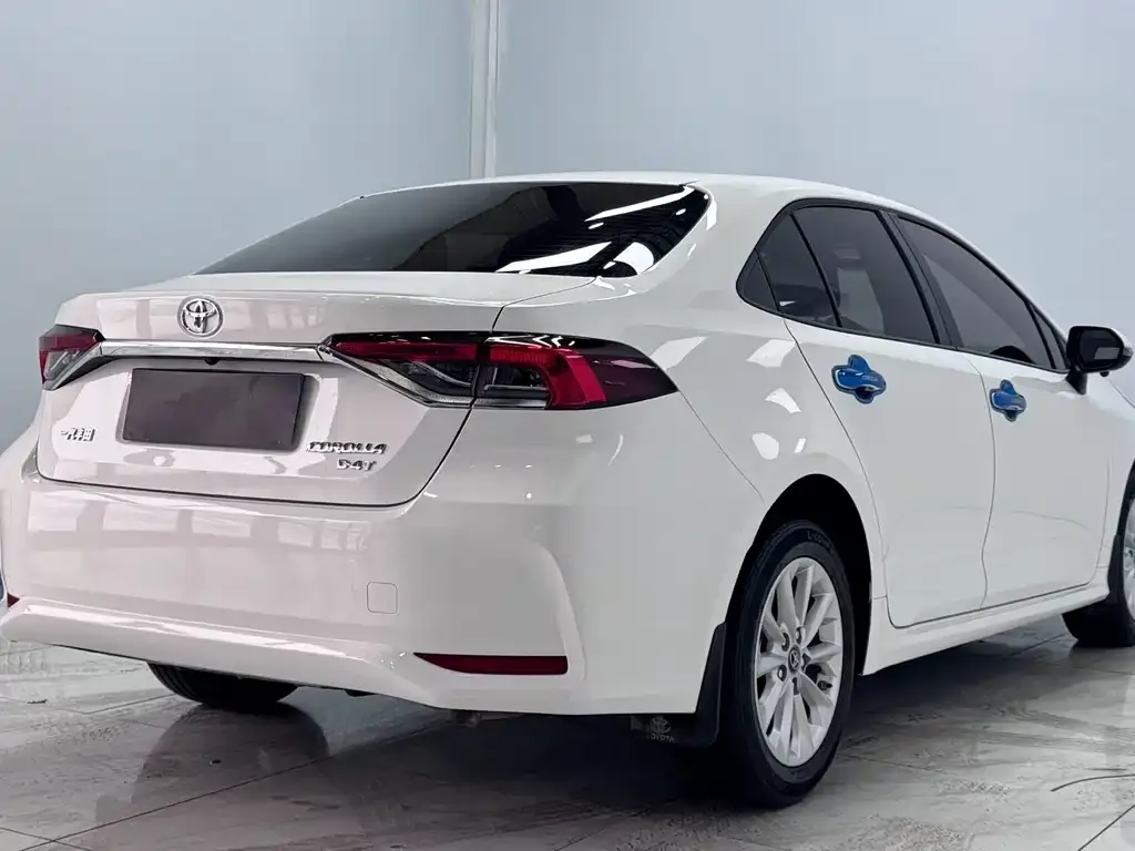 Toyota Corolla 2021 из CN, фото 7