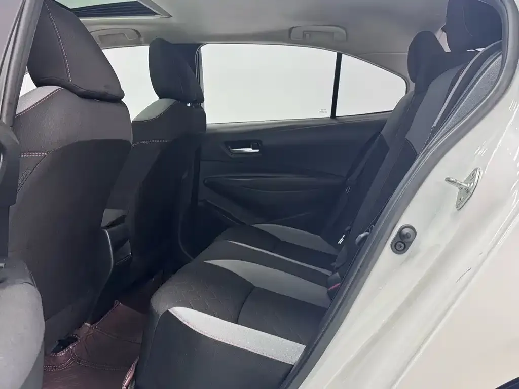 Toyota Corolla 2021 из CN, фото 3