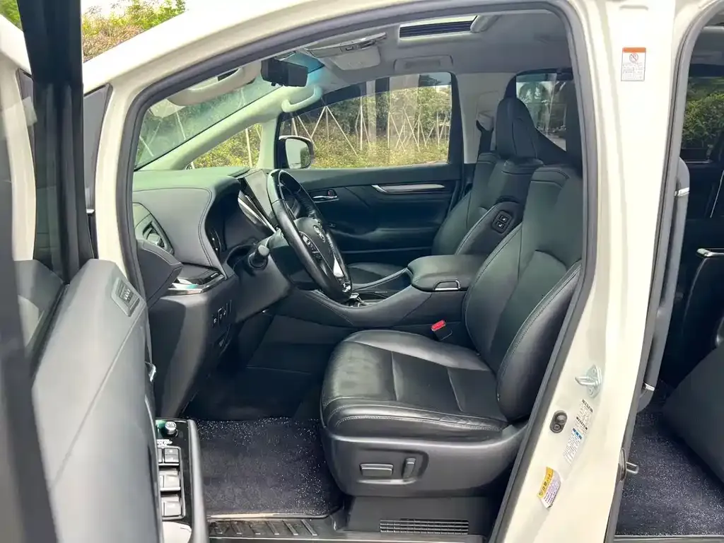 Toyota Vellfire 2021 из CN, фото 6